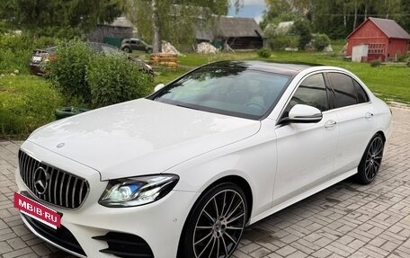 Mercedes-Benz E-Класс, 2016 год, 3 450 000 рублей, 6 фотография