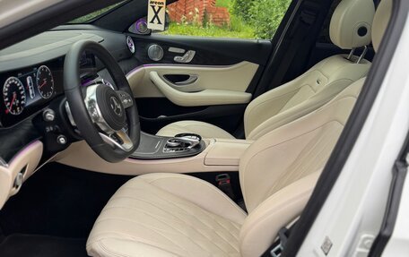 Mercedes-Benz E-Класс, 2016 год, 3 450 000 рублей, 14 фотография