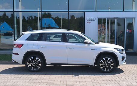 Skoda Kodiaq I, 2024 год, 4 390 000 рублей, 4 фотография