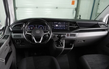 Volkswagen Caravelle T6 рестайлинг, 2020 год, 4 599 000 рублей, 6 фотография