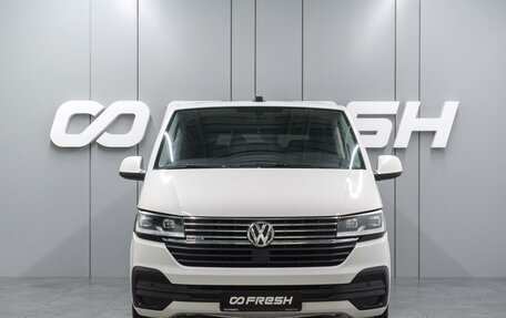 Volkswagen Caravelle T6 рестайлинг, 2020 год, 4 599 000 рублей, 3 фотография