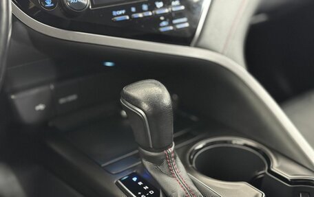 Toyota Camry, 2021 год, 2 850 000 рублей, 13 фотография