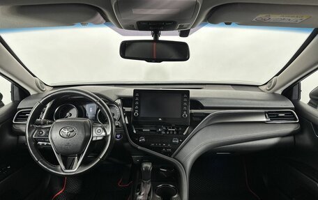 Toyota Camry, 2021 год, 2 850 000 рублей, 7 фотография