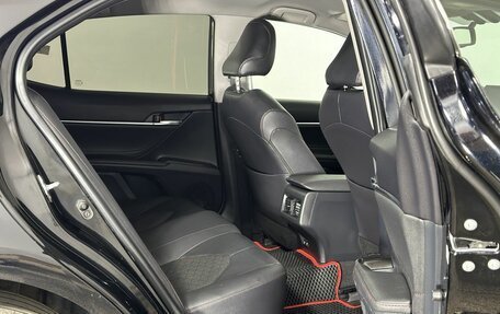 Toyota Camry, 2021 год, 2 850 000 рублей, 16 фотография