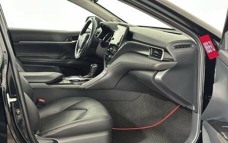 Toyota Camry, 2021 год, 2 850 000 рублей, 14 фотография