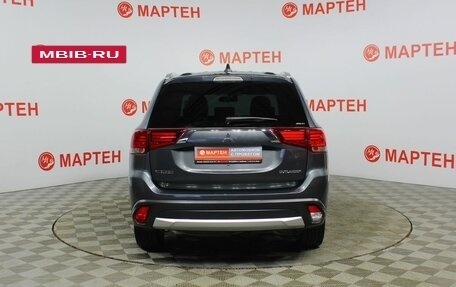 Mitsubishi Outlander III рестайлинг 3, 2017 год, 1 574 000 рублей, 6 фотография