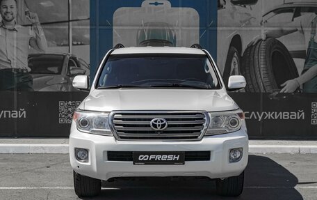 Toyota Land Cruiser 200, 2012 год, 3 200 000 рублей, 3 фотография