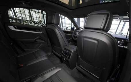 Porsche Cayenne III, 2024 год, 18 495 000 рублей, 4 фотография