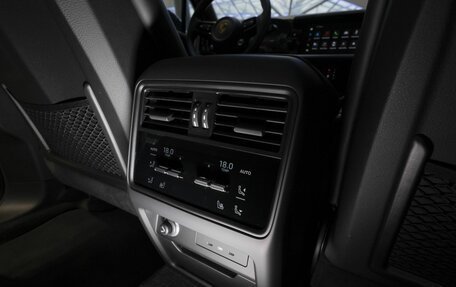 Porsche Cayenne III, 2024 год, 18 495 000 рублей, 10 фотография