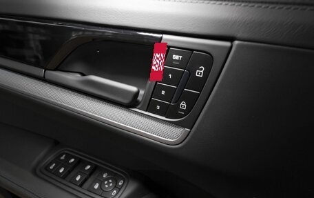 Porsche Cayenne III, 2024 год, 18 495 000 рублей, 15 фотография
