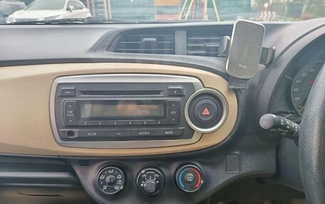 Toyota Vitz, 2012 год, 590 000 рублей, 6 фотография