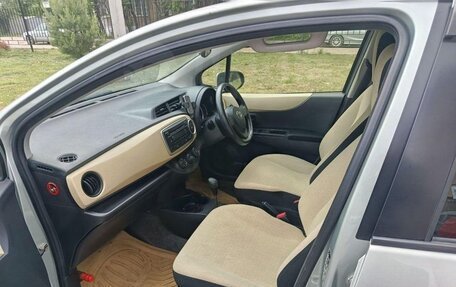 Toyota Vitz, 2012 год, 590 000 рублей, 8 фотография