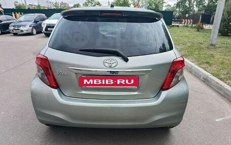 Toyota Vitz, 2012 год, 590 000 рублей, 4 фотография