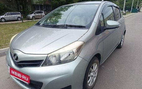 Toyota Vitz, 2012 год, 590 000 рублей, 3 фотография