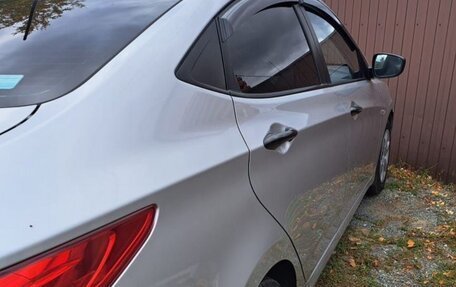 Hyundai Solaris II рестайлинг, 2013 год, 890 000 рублей, 4 фотография