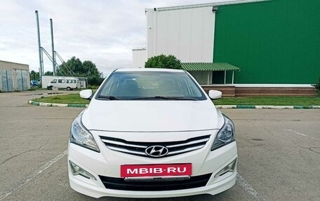 Hyundai Solaris II рестайлинг, 2015 год, 1 170 000 рублей, 2 фотография