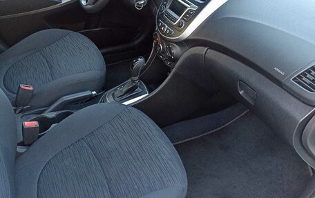 Hyundai Solaris II рестайлинг, 2015 год, 1 170 000 рублей, 13 фотография