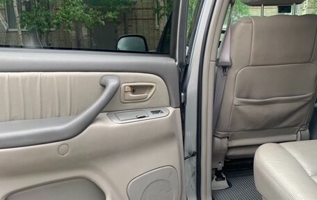 Toyota Sequoia II рестайлинг, 2001 год, 1 900 000 рублей, 8 фотография