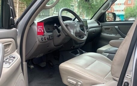 Toyota Sequoia II рестайлинг, 2001 год, 1 900 000 рублей, 2 фотография