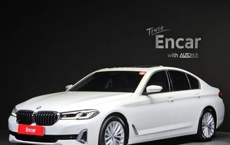 BMW 5 серия, 2021 год, 3 440 000 рублей, 2 фотография
