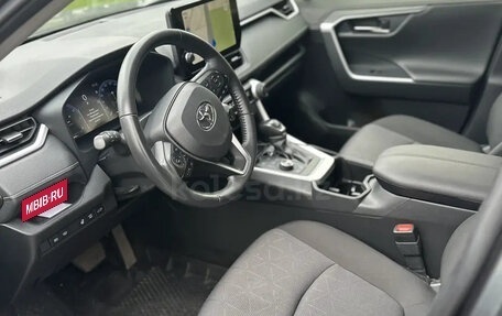 Toyota RAV4, 2022 год, 4 200 000 рублей, 2 фотография