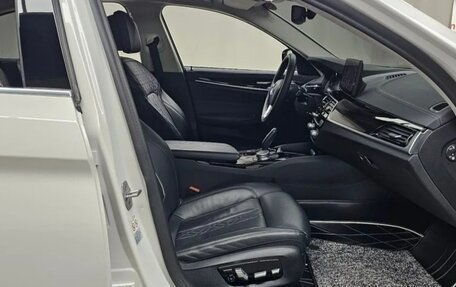 BMW 5 серия, 2021 год, 3 440 000 рублей, 8 фотография