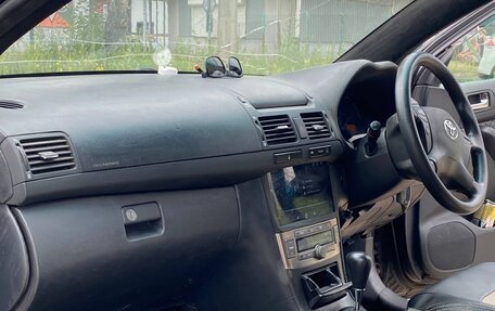 Toyota Avensis III рестайлинг, 2003 год, 670 000 рублей, 7 фотография