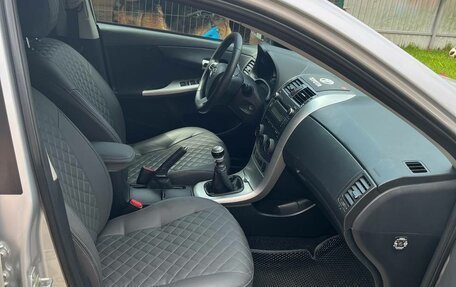 Toyota Corolla, 2012 год, 915 000 рублей, 10 фотография