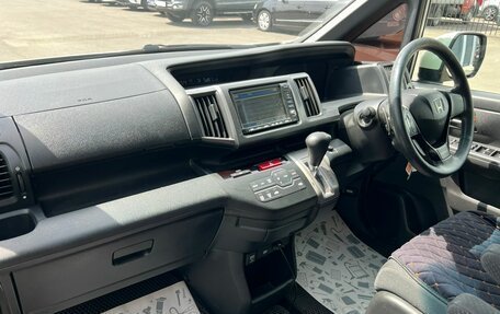 Honda Stepwgn IV, 2012 год, 1 599 000 рублей, 13 фотография
