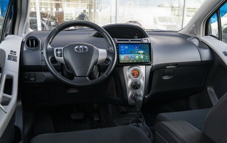 Toyota Yaris III рестайлинг, 2008 год, 590 000 рублей, 13 фотография