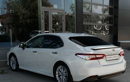 Toyota Camry, 2020 год, 2 950 000 рублей, 7 фотография