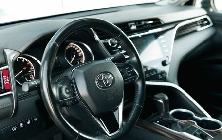Toyota Camry, 2020 год, 2 950 000 рублей, 11 фотография