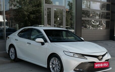 Toyota Camry, 2020 год, 2 950 000 рублей, 3 фотография