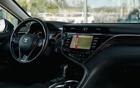 Toyota Camry, 2020 год, 2 950 000 рублей, 10 фотография