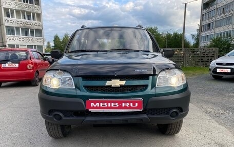 Chevrolet Niva I рестайлинг, 2012 год, 530 000 рублей, 3 фотография