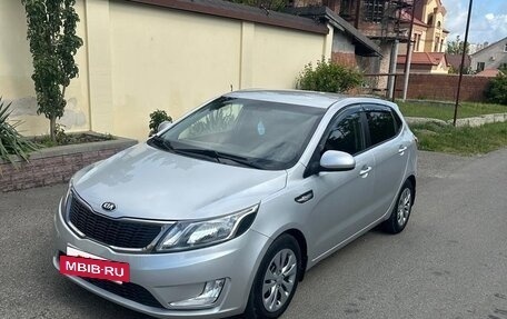 KIA Rio III рестайлинг, 2013 год, 800 000 рублей, 2 фотография