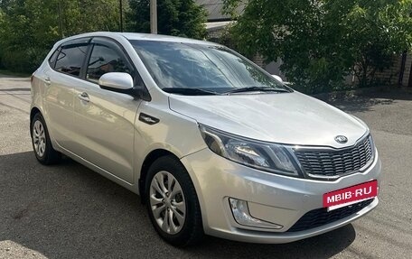 KIA Rio III рестайлинг, 2013 год, 800 000 рублей, 10 фотография