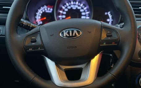 KIA Rio III рестайлинг, 2013 год, 800 000 рублей, 21 фотография