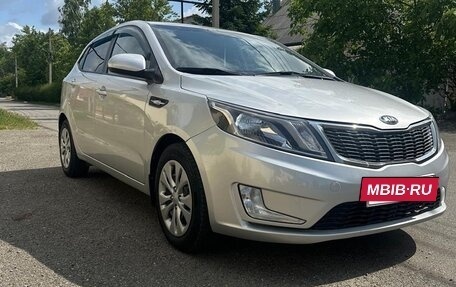 KIA Rio III рестайлинг, 2013 год, 800 000 рублей, 12 фотография