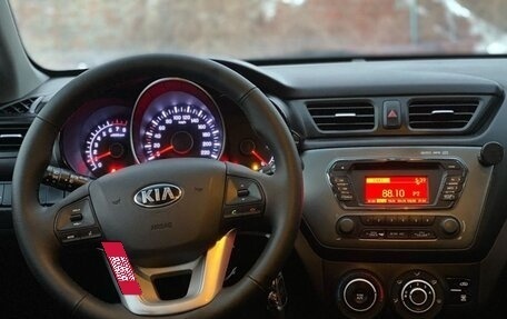 KIA Rio III рестайлинг, 2013 год, 800 000 рублей, 20 фотография