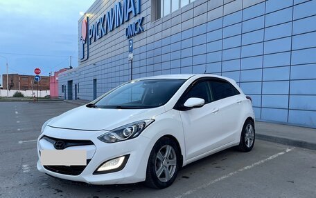 Hyundai i30 II рестайлинг, 2012 год, 850 000 рублей, 2 фотография
