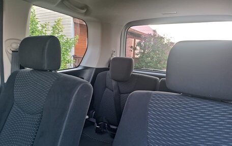 Nissan Serena IV, 2010 год, 1 340 000 рублей, 17 фотография