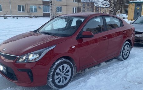 KIA Rio IV, 2018 год, 1 100 000 рублей, 2 фотография