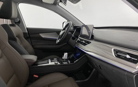 Chery Tiggo 8 Pro, 2021 год, 1 950 000 рублей, 13 фотография