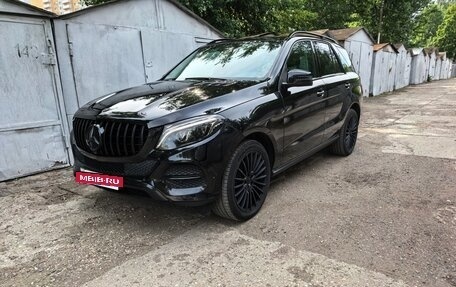 Mercedes-Benz GLE, 2017 год, 3 600 000 рублей, 2 фотография