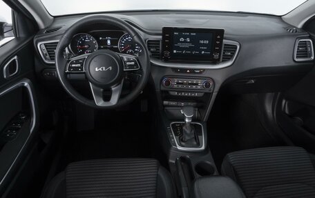 KIA cee'd III, 2021 год, 1 899 000 рублей, 9 фотография