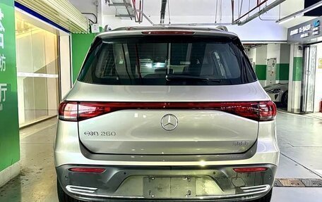 Mercedes-Benz EQB, 2023 год, 2 810 000 рублей, 3 фотография