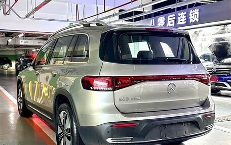 Mercedes-Benz EQB, 2023 год, 2 810 000 рублей, 2 фотография