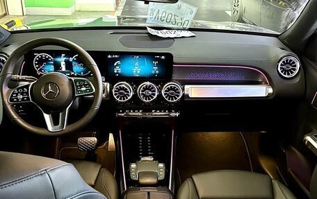 Mercedes-Benz EQB, 2023 год, 2 810 000 рублей, 9 фотография