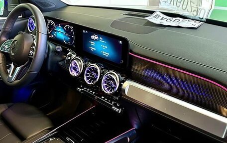 Mercedes-Benz EQB, 2023 год, 2 810 000 рублей, 13 фотография